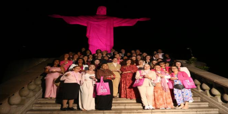 Secretária de Estado de Saúde participa de cerimônia do Outubro Rosa no Cristo Redentor